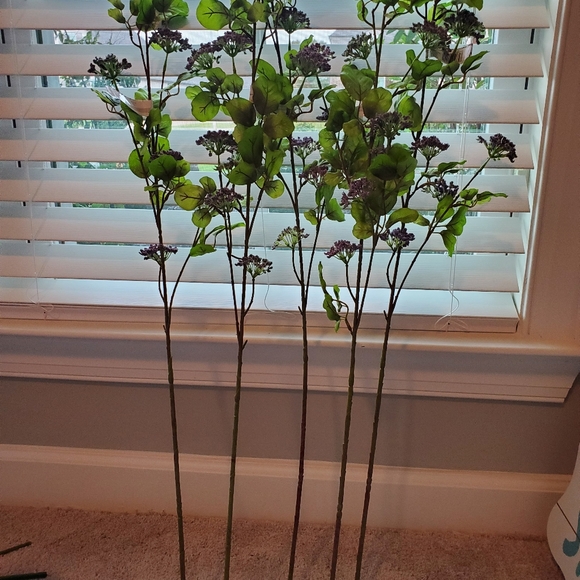 NWT  5 Purple  FAUX FLOWERS - Picture 2 of 4